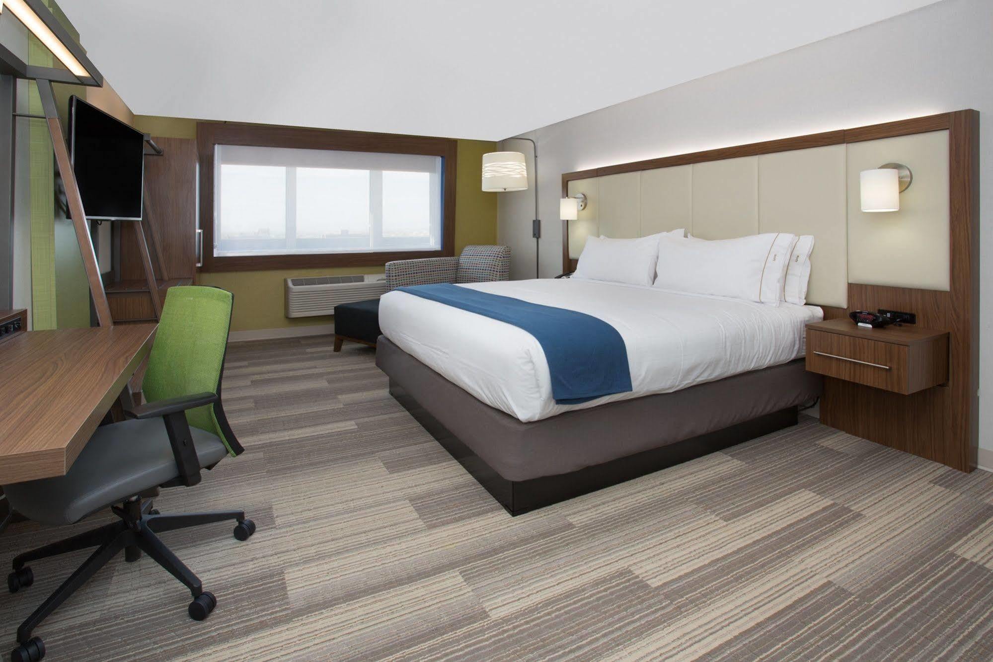 Holiday Inn Express & Suites - Elizabethtown North By Ihg Exterior photo