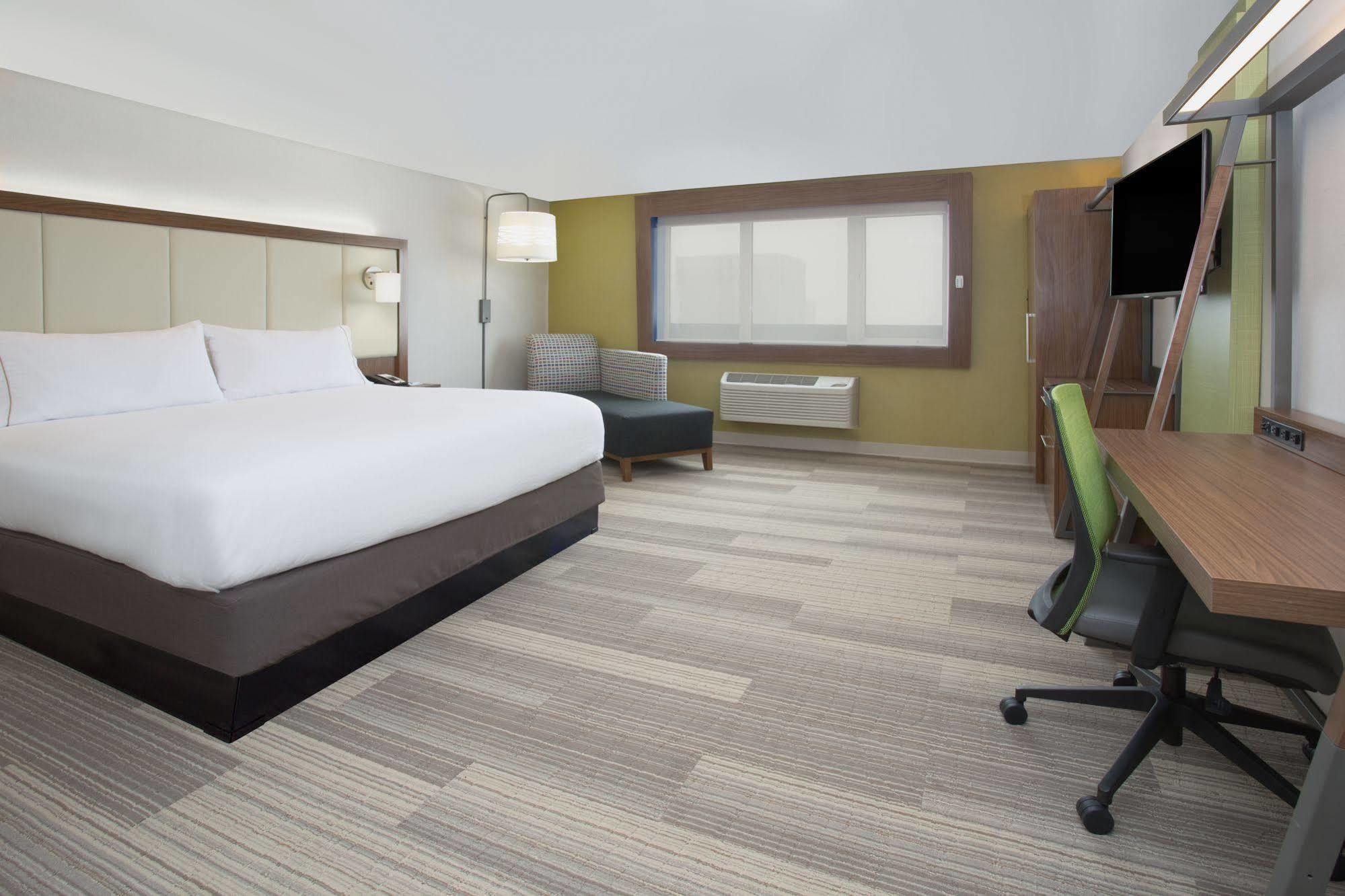 Holiday Inn Express & Suites - Elizabethtown North By Ihg Exterior photo